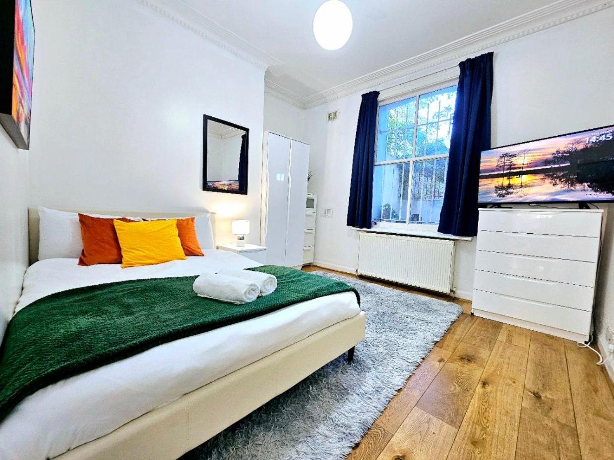 Spacious & Cosy 2 Bedroom Home Plus 2 Sofa-Beds With Private Entrance And Back Patio, 3 Min Walk To Earl'S Court Station Лондон Экстерьер фото